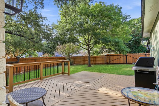 11230 Woodridge Frst, San Antonio, TX 78249