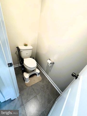 7573 CLAYTON AVE, Coopersburg, PA 18036