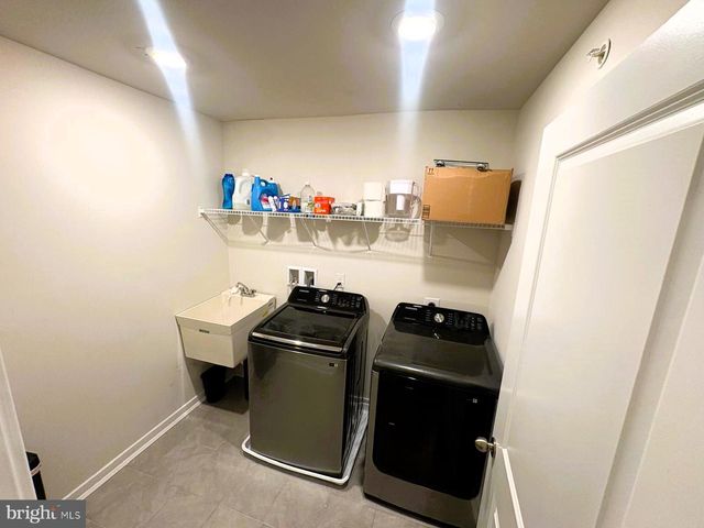 7573 CLAYTON AVE, Coopersburg, PA 18036