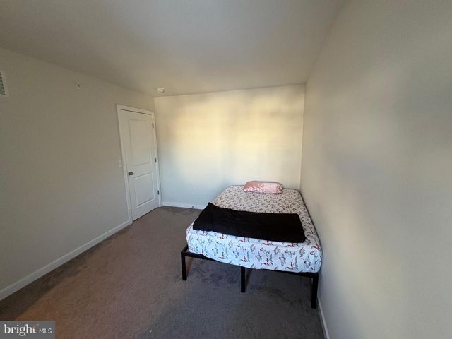 7573 CLAYTON AVE, Coopersburg, PA 18036