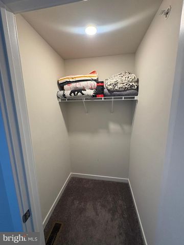 7573 CLAYTON AVE, Coopersburg, PA 18036