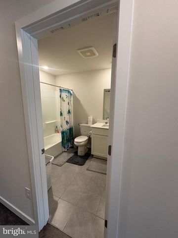 7573 CLAYTON AVE, Coopersburg, PA 18036