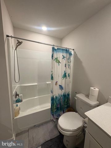 7573 CLAYTON AVE, Coopersburg, PA 18036