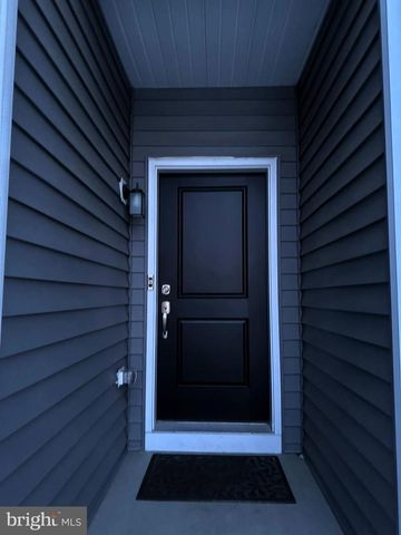 7573 CLAYTON AVE, Coopersburg, PA 18036