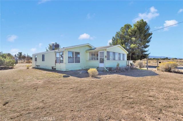 9283 Atsina Road, Phelan, CA 92371