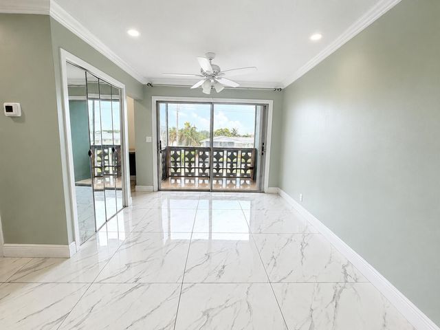 941 CRYSTAL LAKE Drive 309, Deerfield Beach, FL 33064