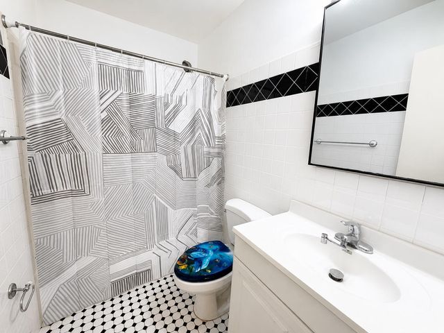 941 CRYSTAL LAKE Drive 309, Deerfield Beach, FL 33064