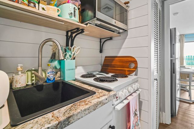 7500 N Ocean Blvd Unit 6111, Myrtle Beach, SC 29572