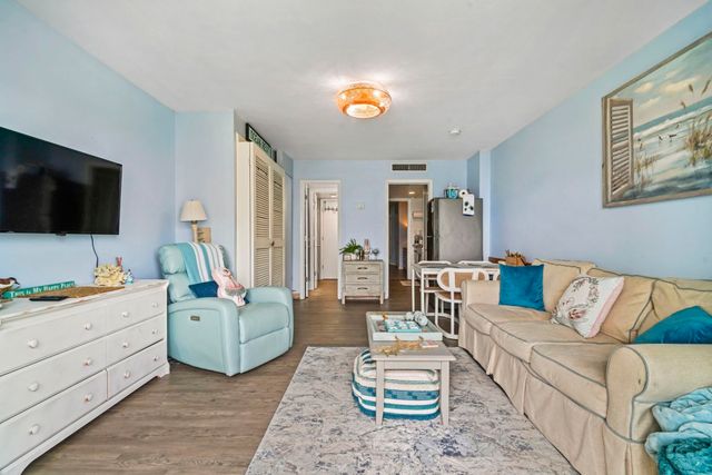 7500 N Ocean Blvd Unit 6111, Myrtle Beach, SC 29572