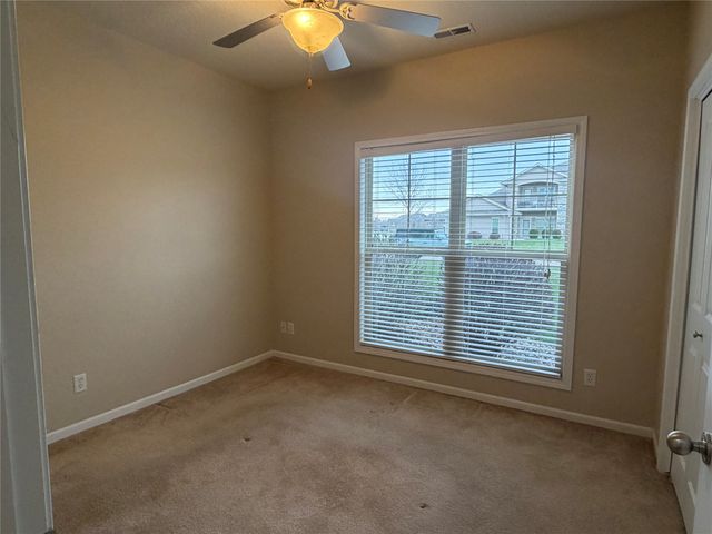 2406 NE Oak Drive 1, Ankeny, IA 50021