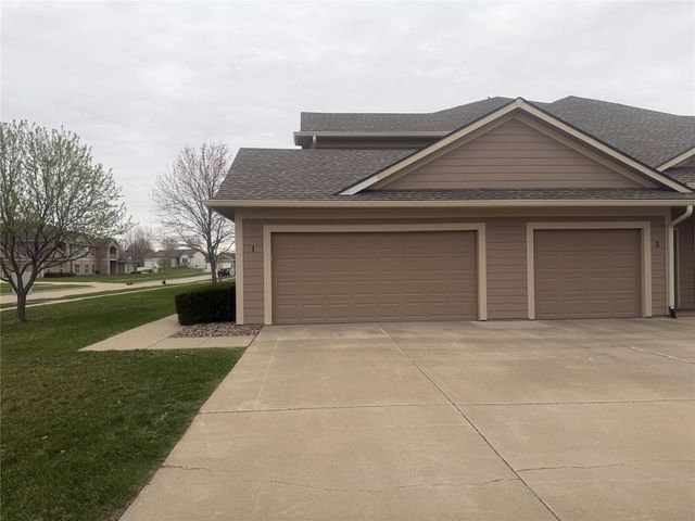 2406 NE Oak Drive 1, Ankeny, IA 50021