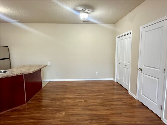 2406 NE Oak Drive 1, Ankeny, IA 50021