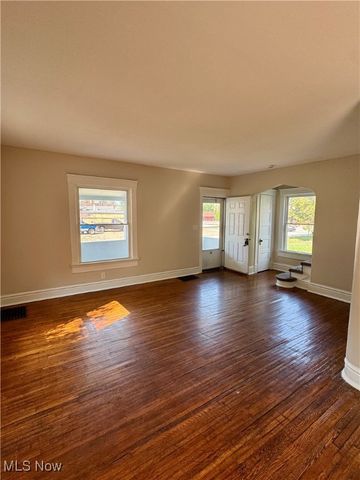 207 Georgia Avenue, Lorain, OH 44052