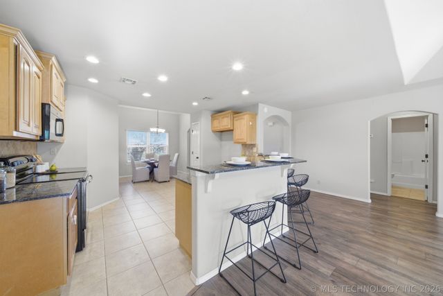 14738 Courtney Drive, Glenpool, OK 74033