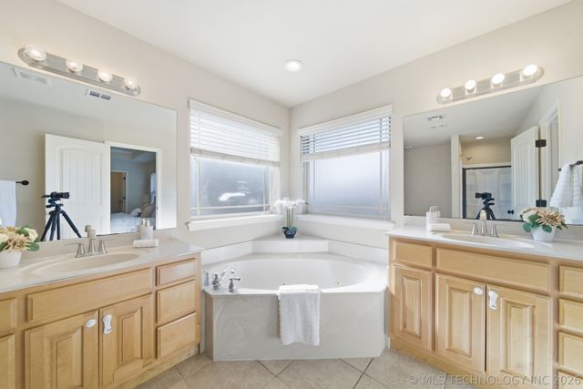 14738 Courtney Drive, Glenpool, OK 74033