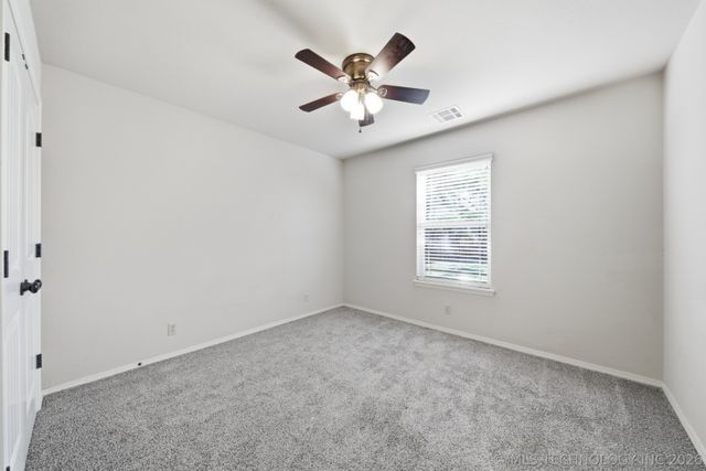 14738 Courtney Drive, Glenpool, OK 74033