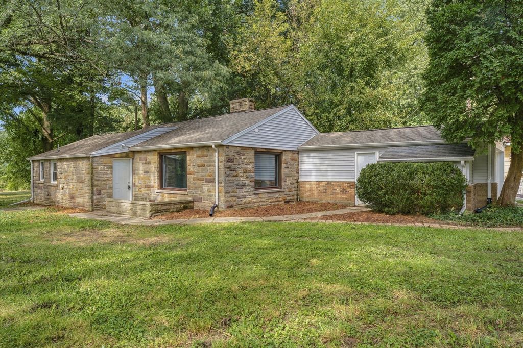 1716 S 3rd Street, Niles Twp, MI 49120