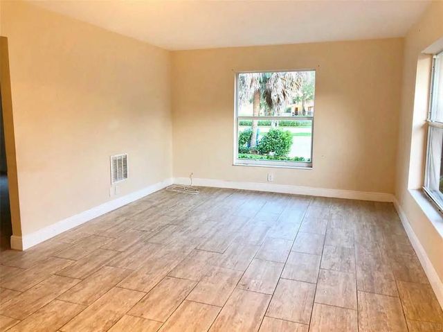 3502 Riverside Dr, Coral Springs, FL 33065