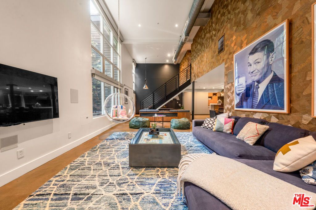 1037 N Laurel Avenue 11B, West Hollywood, CA 90046 — photo 2