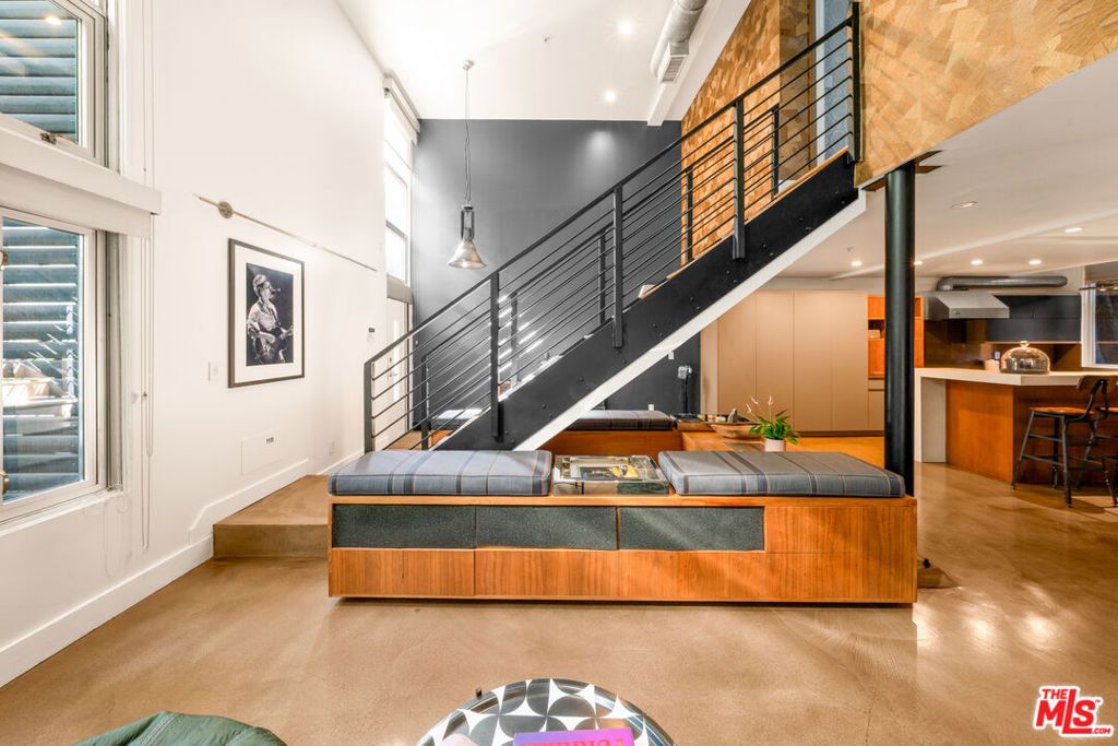 1037 N Laurel Avenue 11B, West Hollywood, CA 90046 — photo 4