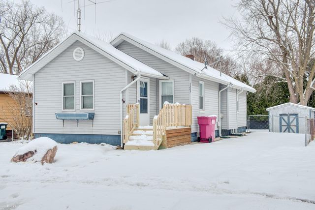 1207 Broadway Avenue, Owosso, MI 48867