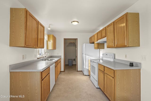 910 E SHASTA AVE, Post Falls, ID 83854