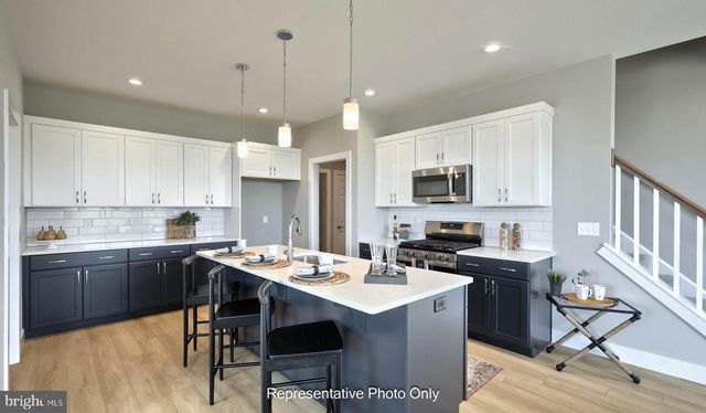 536 STONE GATE BLVD, Annville, PA 17003