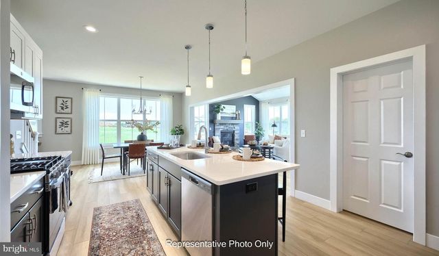 536 STONE GATE BLVD, Annville, PA 17003