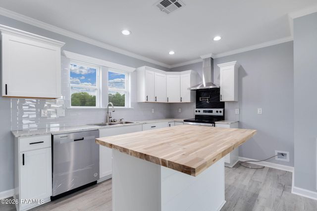 189 Garnet Drive, Opelousas, LA 70570