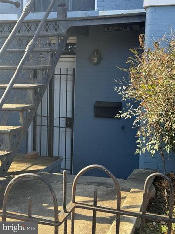 656 6TH ST NE, Washington, DC 20002