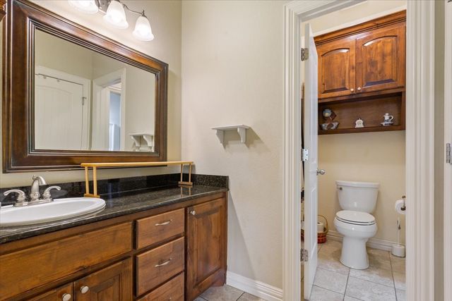 1125 Whispering Oaks, China Spring, TX 76633