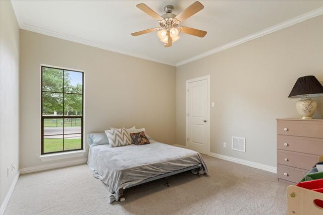 1125 Whispering Oaks, China Spring, TX 76633