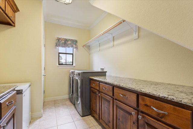 1125 Whispering Oaks, China Spring, TX 76633