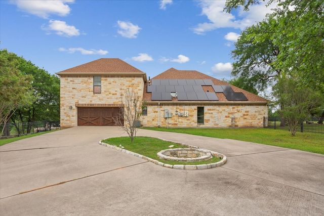 1125 Whispering Oaks, China Spring, TX 76633