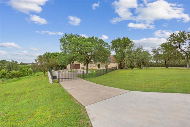 1125 Whispering Oaks, China Spring, TX 76633