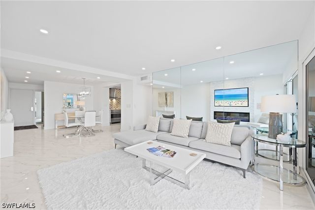 3443 Gulf Shore BLVD N 803, Naples, FL 34103