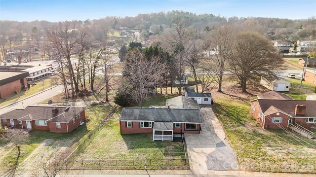 606 Park Avenue, Morganton, NC 28655