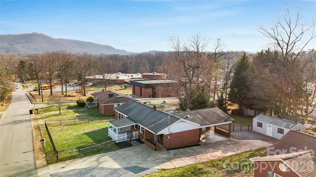606 Park Avenue, Morganton, NC 28655