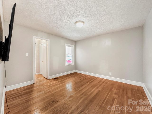 606 Park Avenue, Morganton, NC 28655