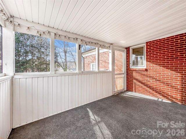 606 Park Avenue, Morganton, NC 28655