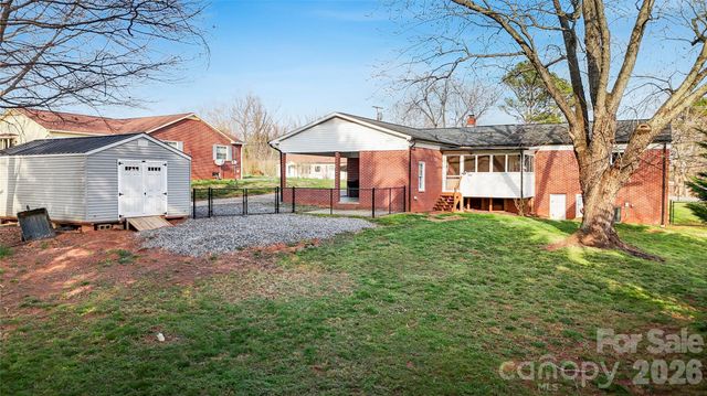 606 Park Avenue, Morganton, NC 28655