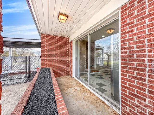 606 Park Avenue, Morganton, NC 28655