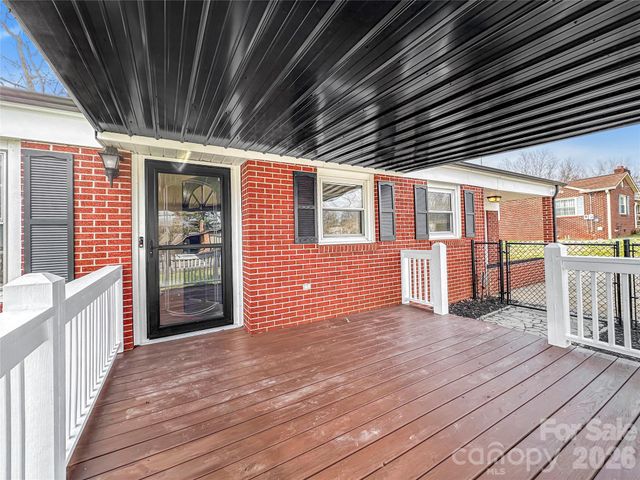 606 Park Avenue, Morganton, NC 28655