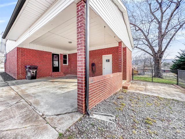 606 Park Avenue, Morganton, NC 28655