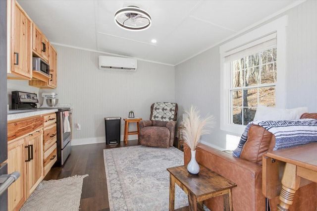 3276 Absalom Smith RD, Salem, VA 24153