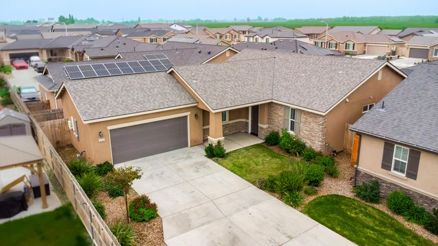 3224 Dorset Street, Tulare, CA 93274