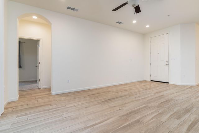 3224 Dorset Street, Tulare, CA 93274