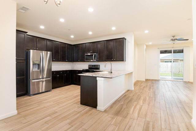 3224 Dorset Street, Tulare, CA 93274