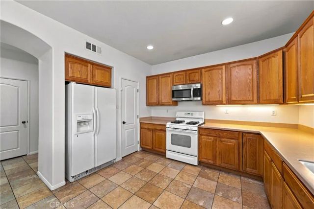3985 Barbury Palms Way, Perris, CA 92571