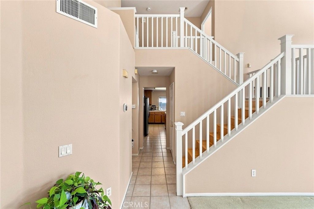 637 Avondale, Corona, CA 92879 — photo 4